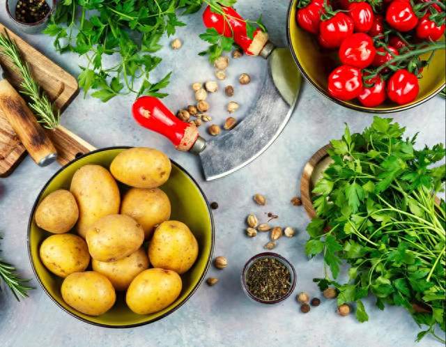 土豆和番茄竟然是亲戚？这事比你想的还有意思！