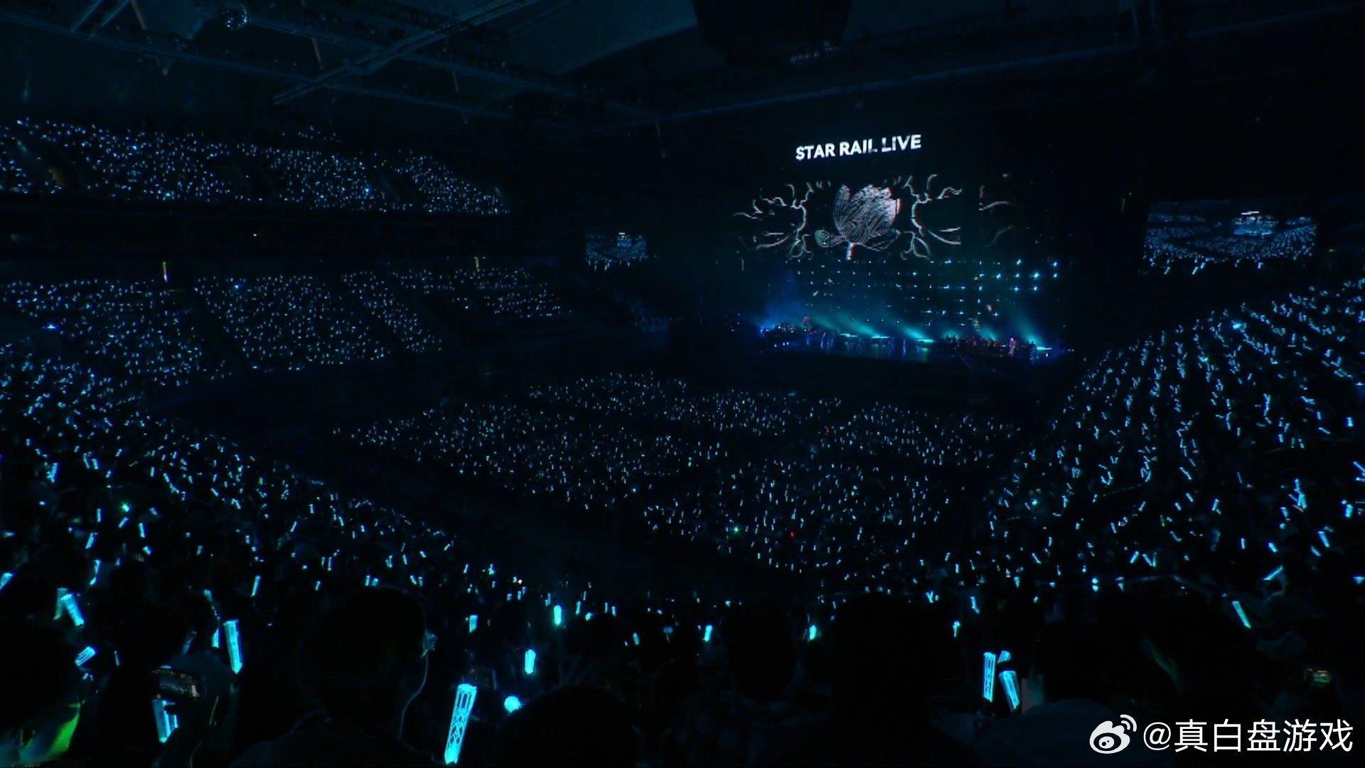 #星穹铁道演唱会直播#欢迎收看星穹崩坏大型五一联欢晚会，羡慕去现场的小伙伴 看直