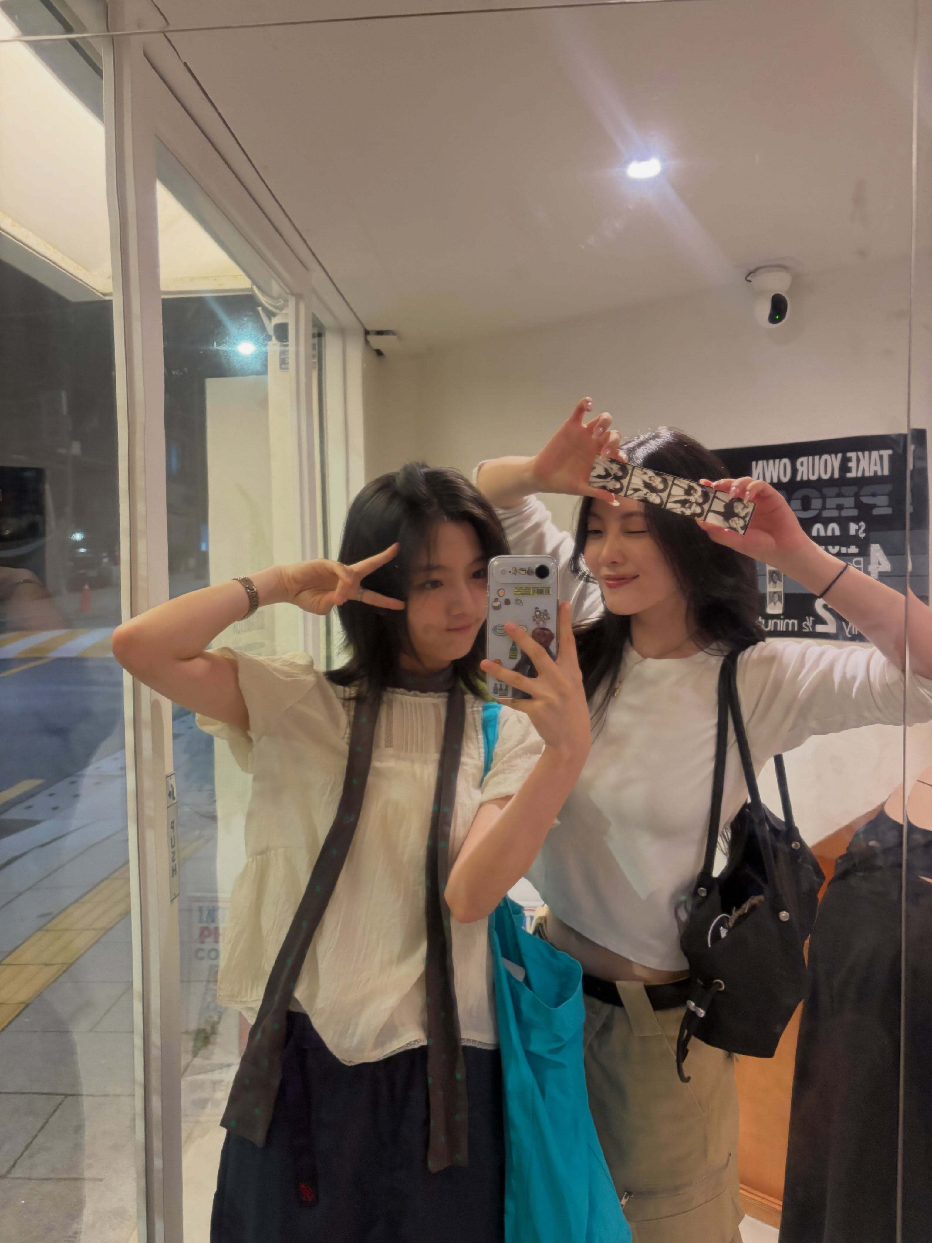 和好朋友在一起的银秀格外萌 