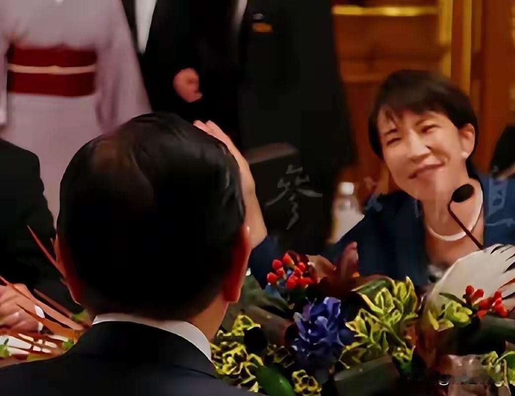 日菲在东海划分专属经济区的意义是什么？大家别那么着急，鬼子和猴子的行为无非就是恶