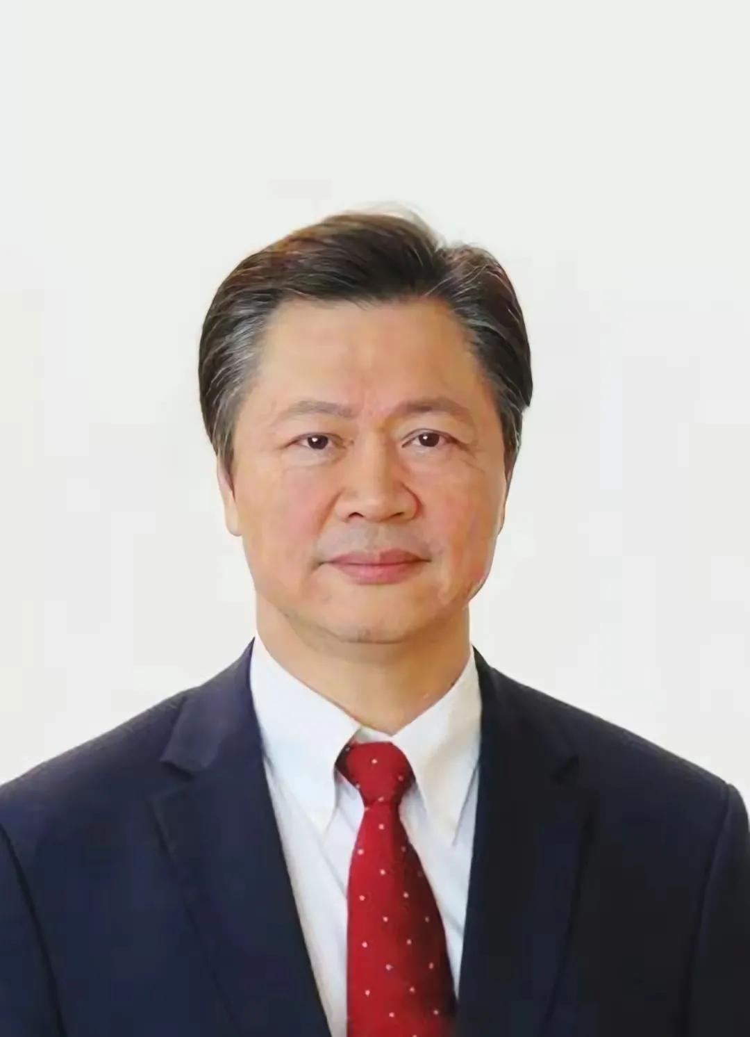 台湾名嘴，赖岳谦说，十年前当大陆提出2025年规划时，欧美那些国家非常的紧张，追