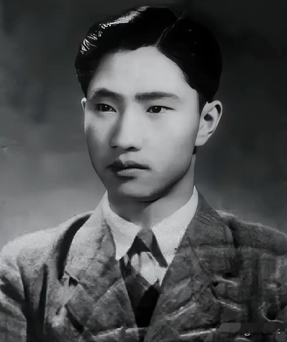 2008年，中央通知去台湾领父亲骨灰，儿子坚定拒绝：他是叛徒

​​2008年，