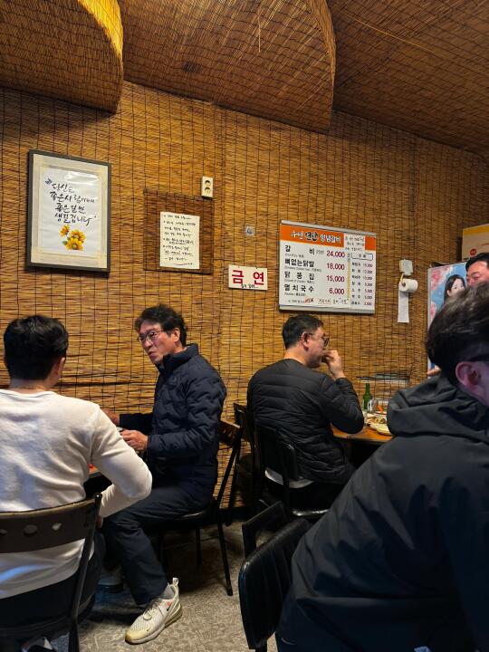 济州岛马路边不起眼小店……都是本地人的！！！