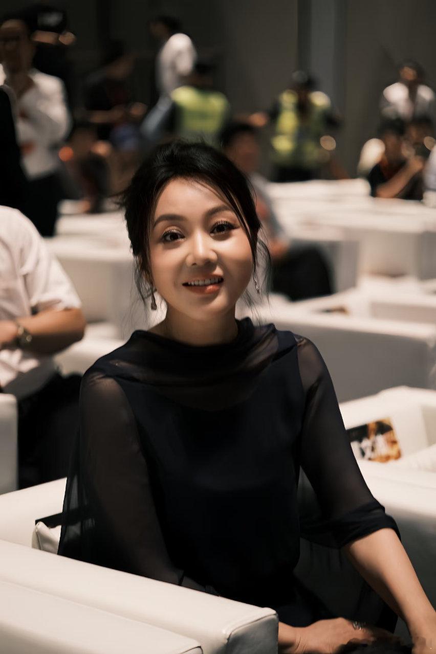 闫妮魏大勋不许再酗酒了闫妮魏大勋，你俩再这么“醉”下去，晚会都要变酒会啦！ ​​
