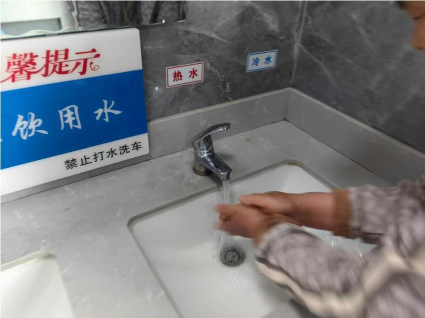 为吉林市的速度点赞！！！！！
【小雾凇岛卫生间水压低的问题已解决】

原文如下↓