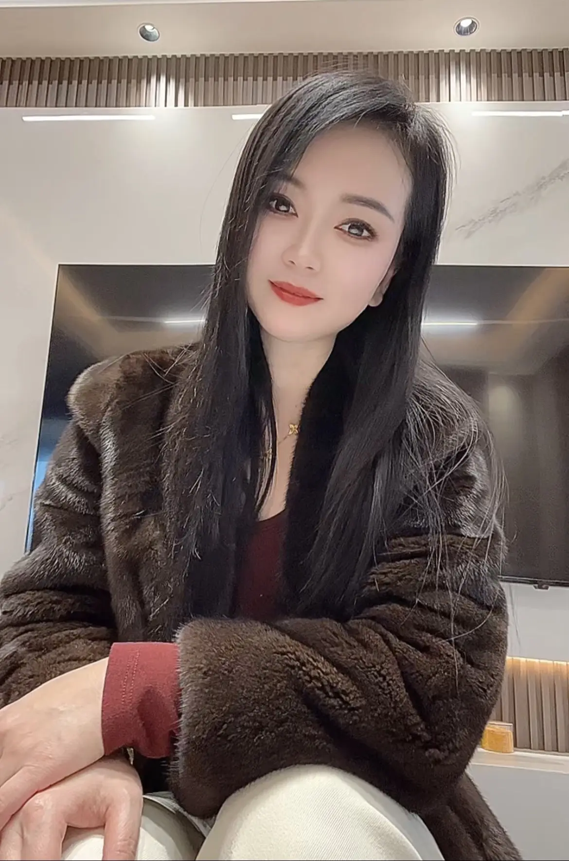 这烟火人间，事事值得，也事事遗憾 一个人不可能什么都有，但也不会一无所...