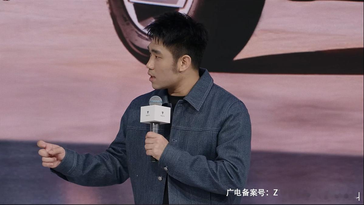 谁懂啊家人们！追了一整季喜剧之王，居然在车展刷到翟佳宁的新物料！现场那段“人形方
