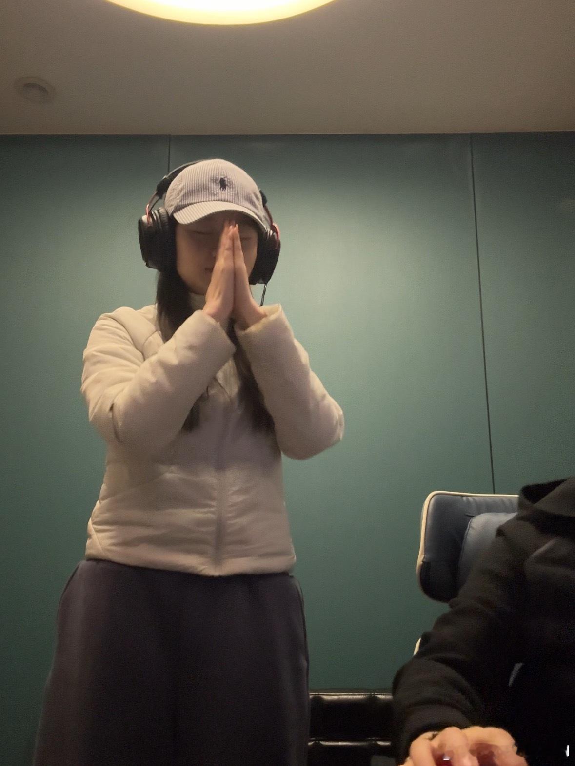 来网吧剪视频真的可以成为我2026的年度事件之一。。。因为阿勒泰的vlog差不多