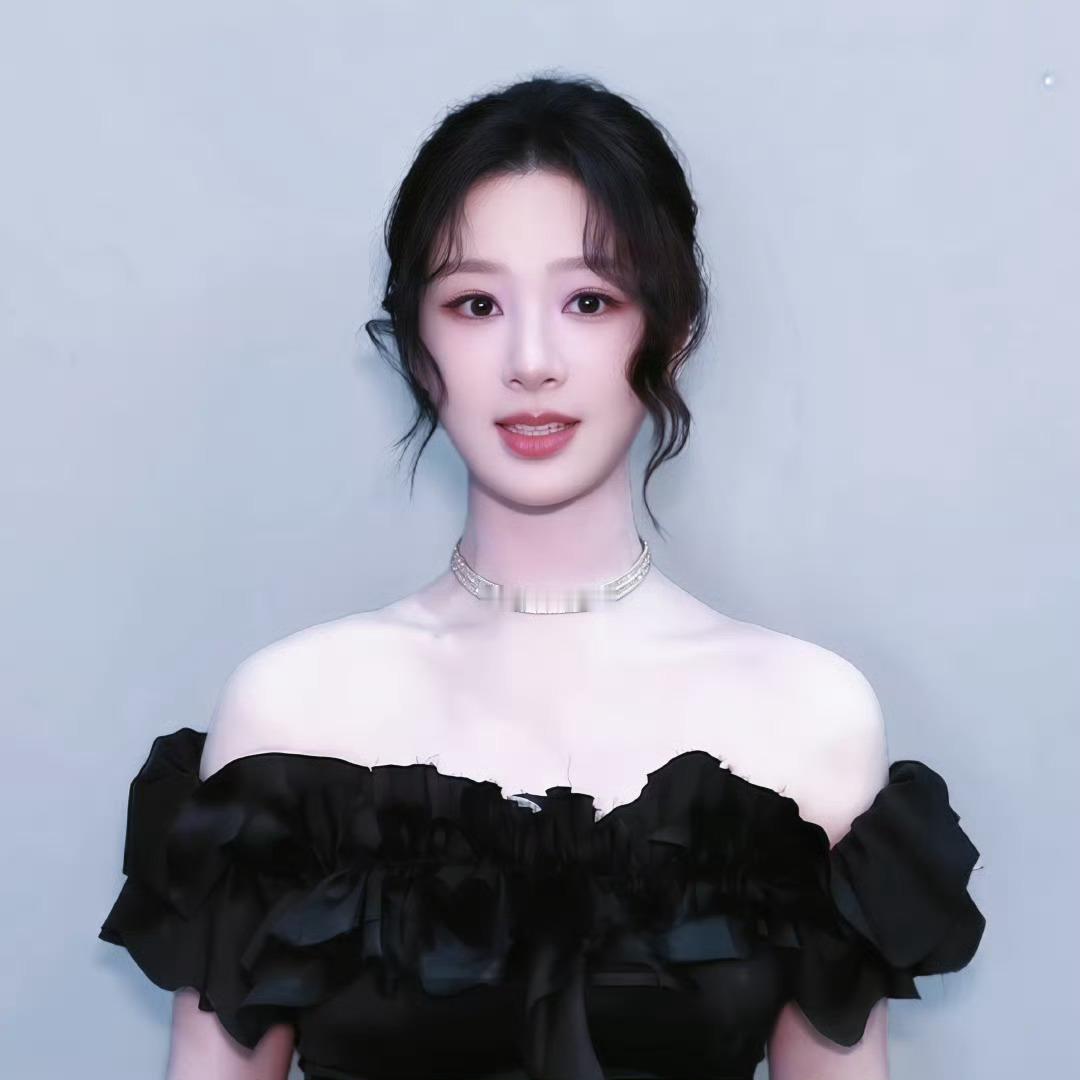 杨紫杨紫李祯yz杨紫家业刚刚又没忍住，往宇宙里发送了想你的脑电波