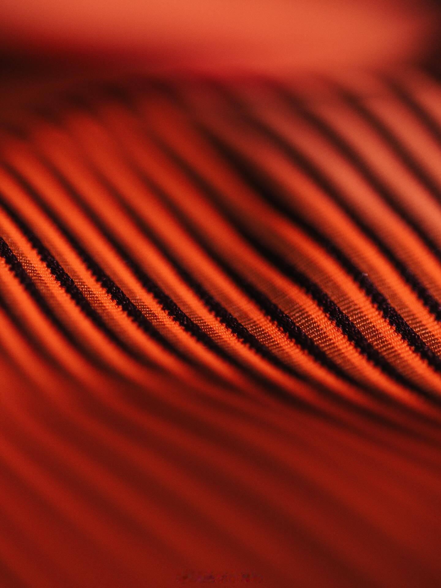 DSM-Firmenich 帝斯曼-芬美意职业跑队真正的比赛服装来了。帝斯曼-芬