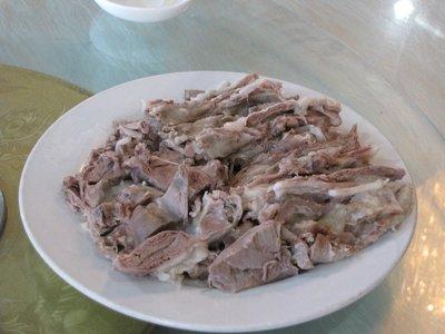 羊肉是肝病“加速器”？真正伤肝肉是这3个，肝囊肿能不吃就不吃

中医认为，羊肉是