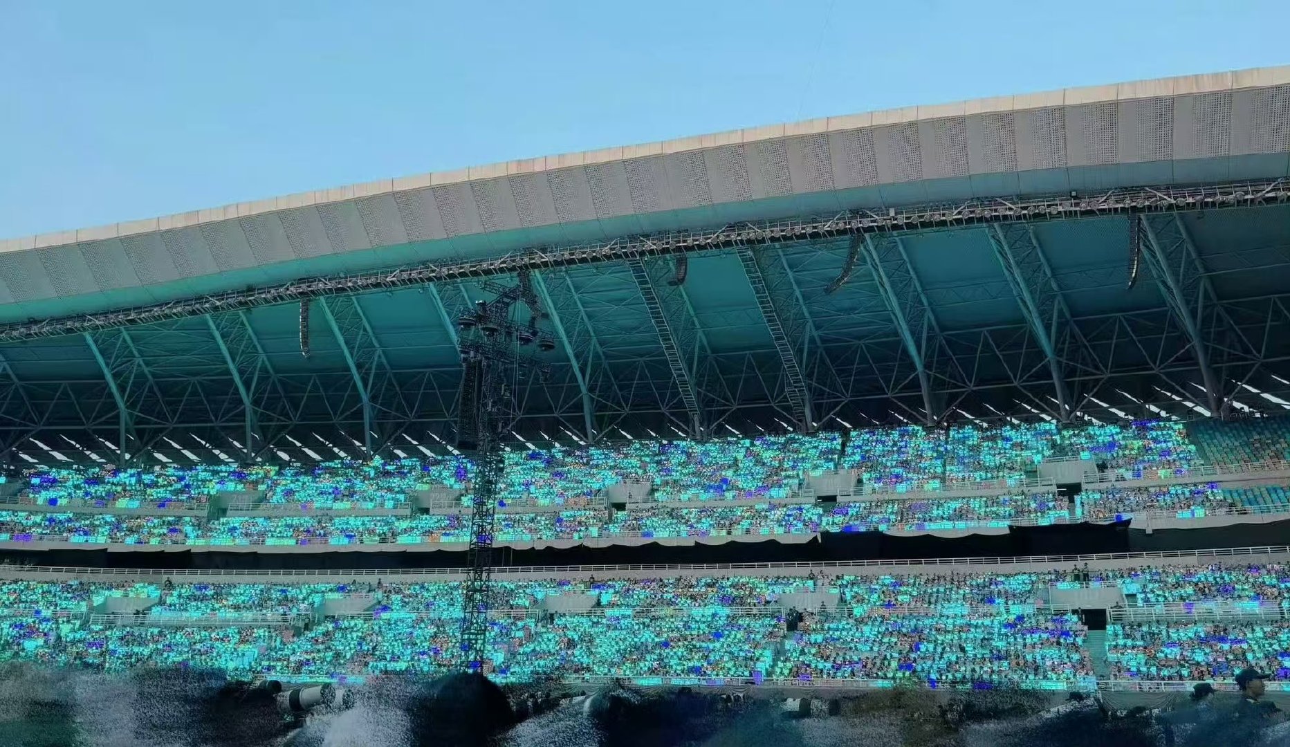 王橹杰day4碧海王橹杰演唱会day4碧海 连续四日不灭的碧海～ 