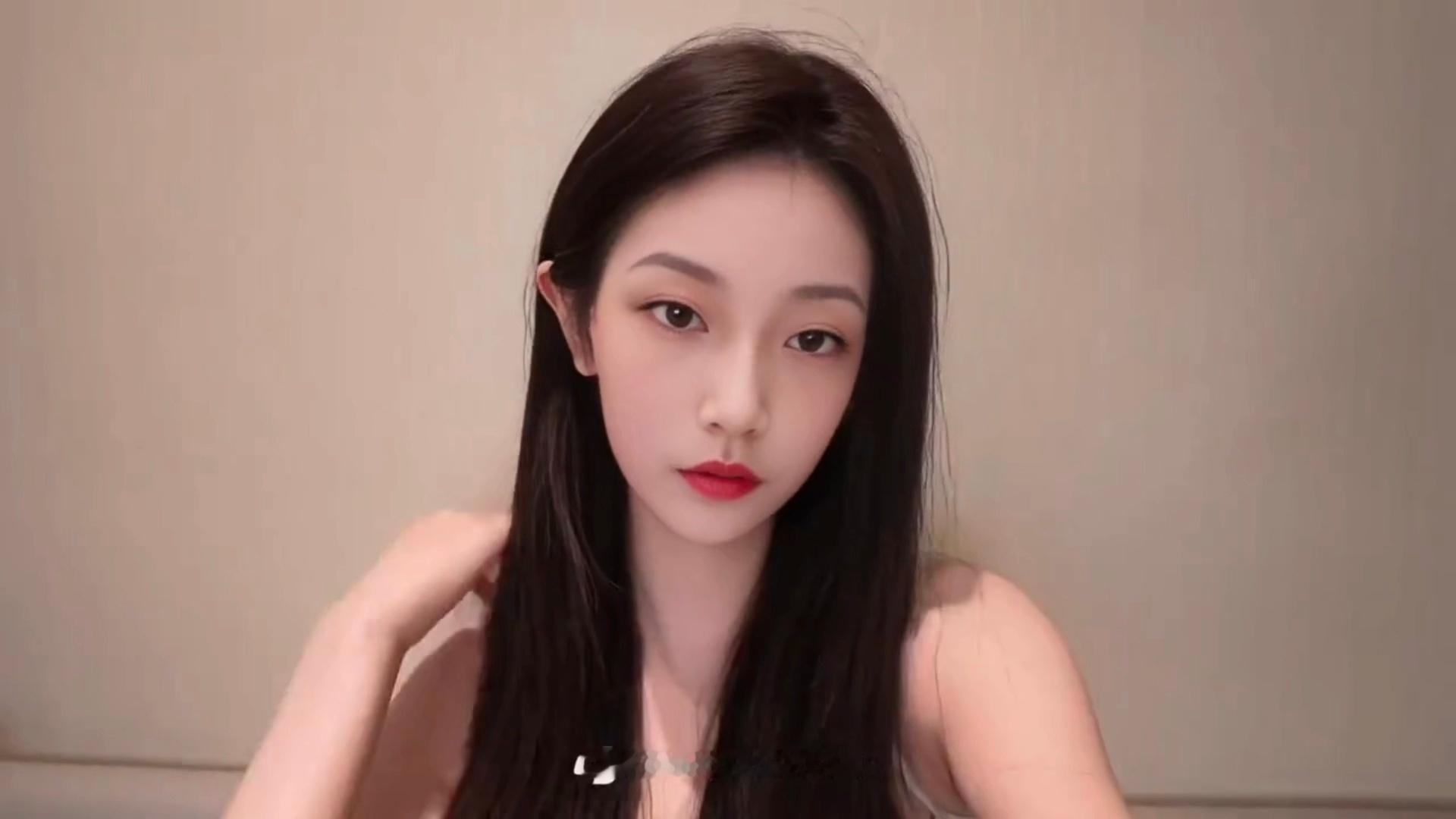 折腾半天画了个妈妈妆 