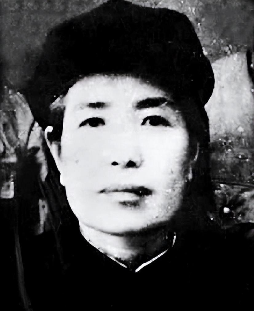 51年一位老红军请邓颖超为其丈夫证明身份，邓颖超为何说只有毛主席能办？
1933