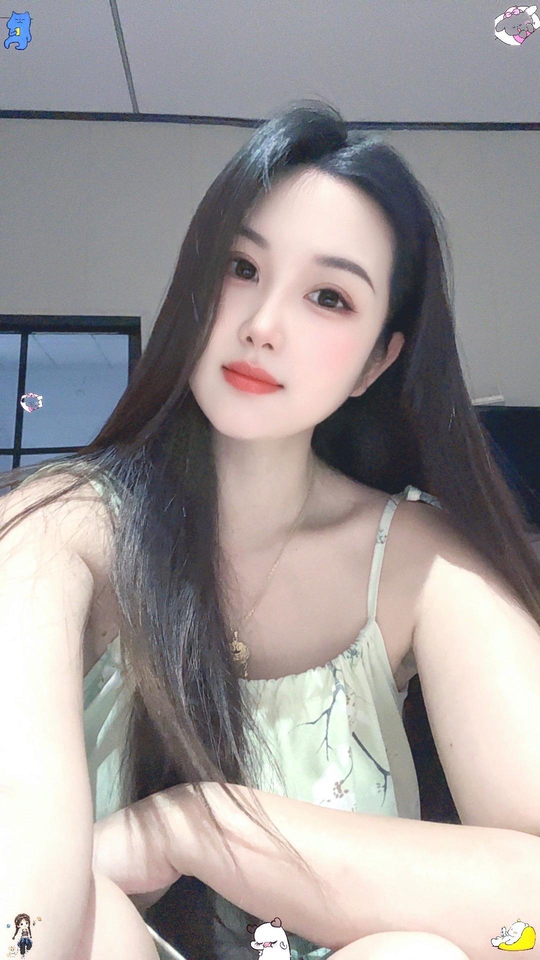 饺子需要煮，人生需要熬，熬过了所有的苦，就会遇见所有的甜，人生就像饺子...