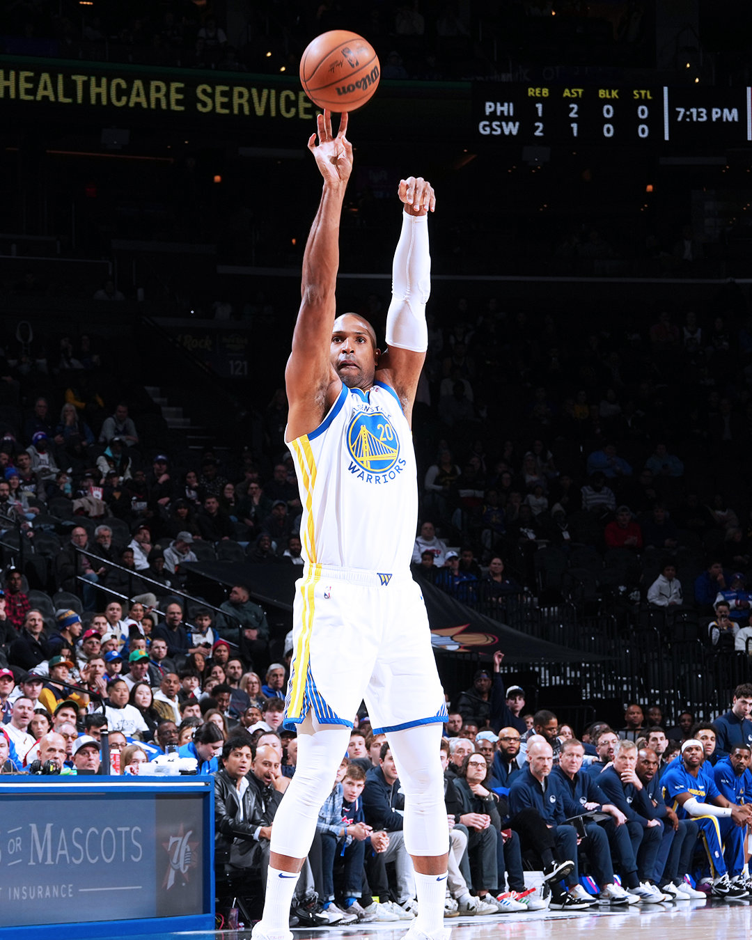 第一节结束，勇士10:30费城76人。勇士vs76人