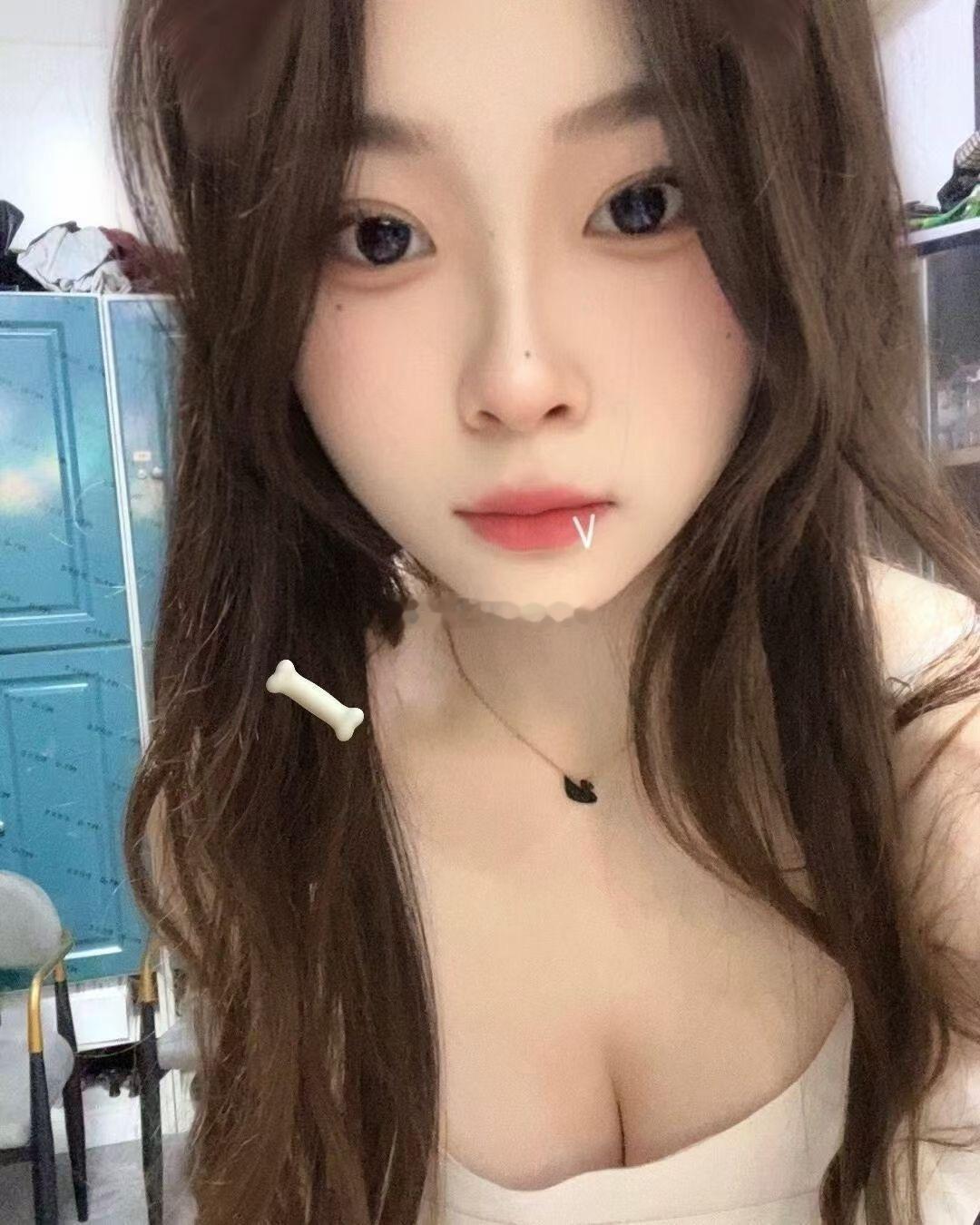 性别：女籍贯：重庆目前所在地：两江新区年龄：24身高：160体重：45kg工作：