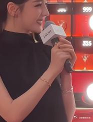 迪丽热巴和韩安冉谁是真脸 