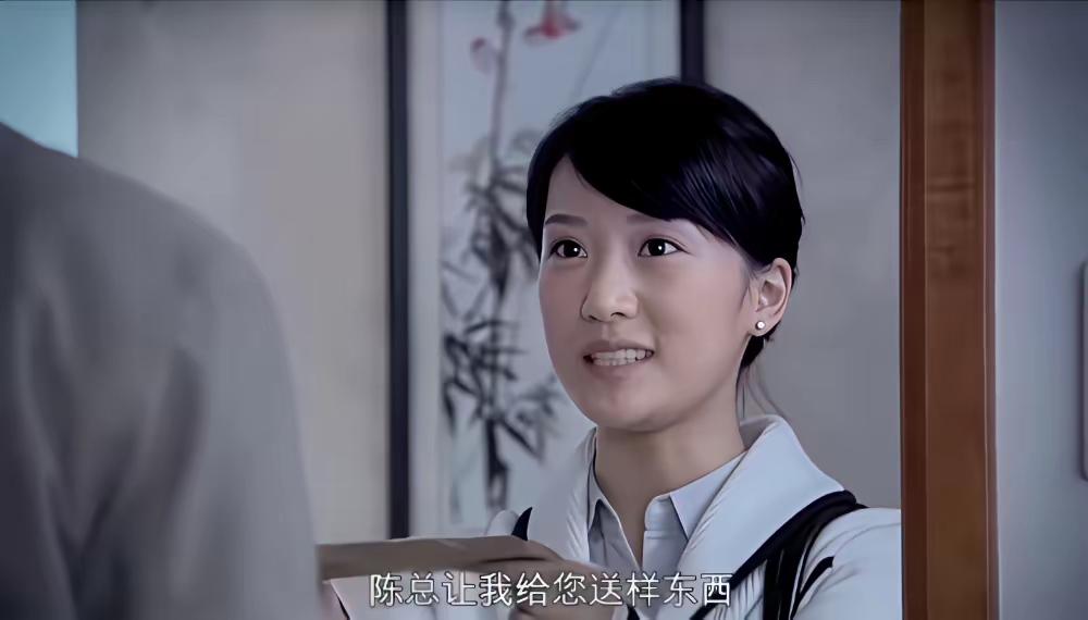 《蜗居》的作者笔名六六，当年看到这部小说，惊诧于六六的文学才华，随即找来她的另外