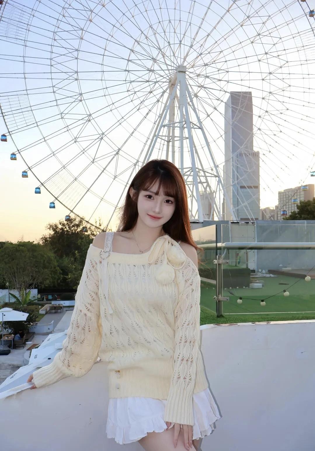 把浪漫揉进摩天轮的晚风里，定格此刻的甜～