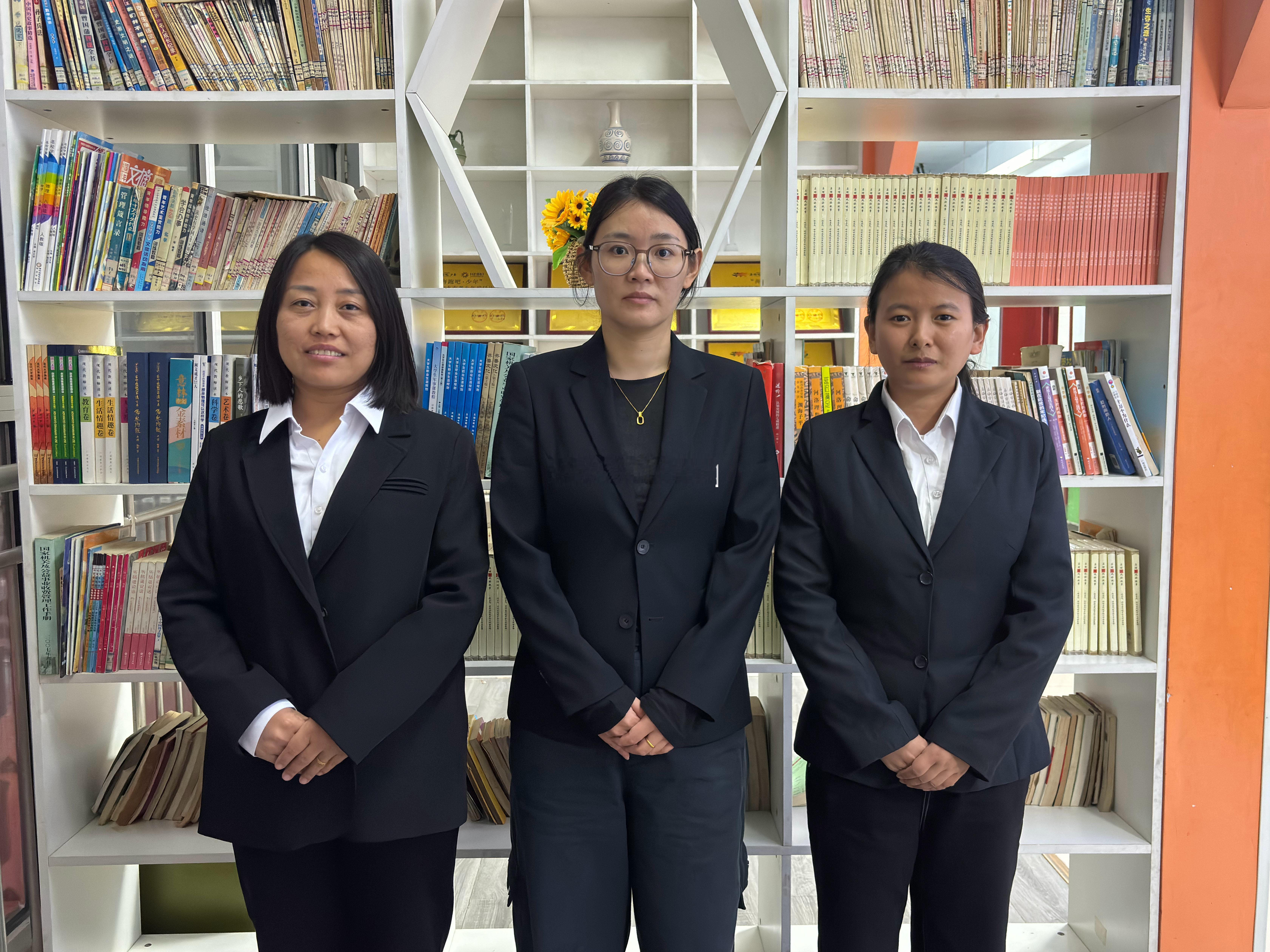 赖冠霖经纪人不愿意他认真恋爱退圈了真是啥都敢说，好久没看到他的消息了，一上来就是