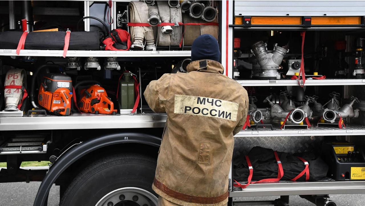 新罗西斯克市无人机残片损坏两栋多层住宅楼

 
克拉斯诺达尔，11月25日--塔