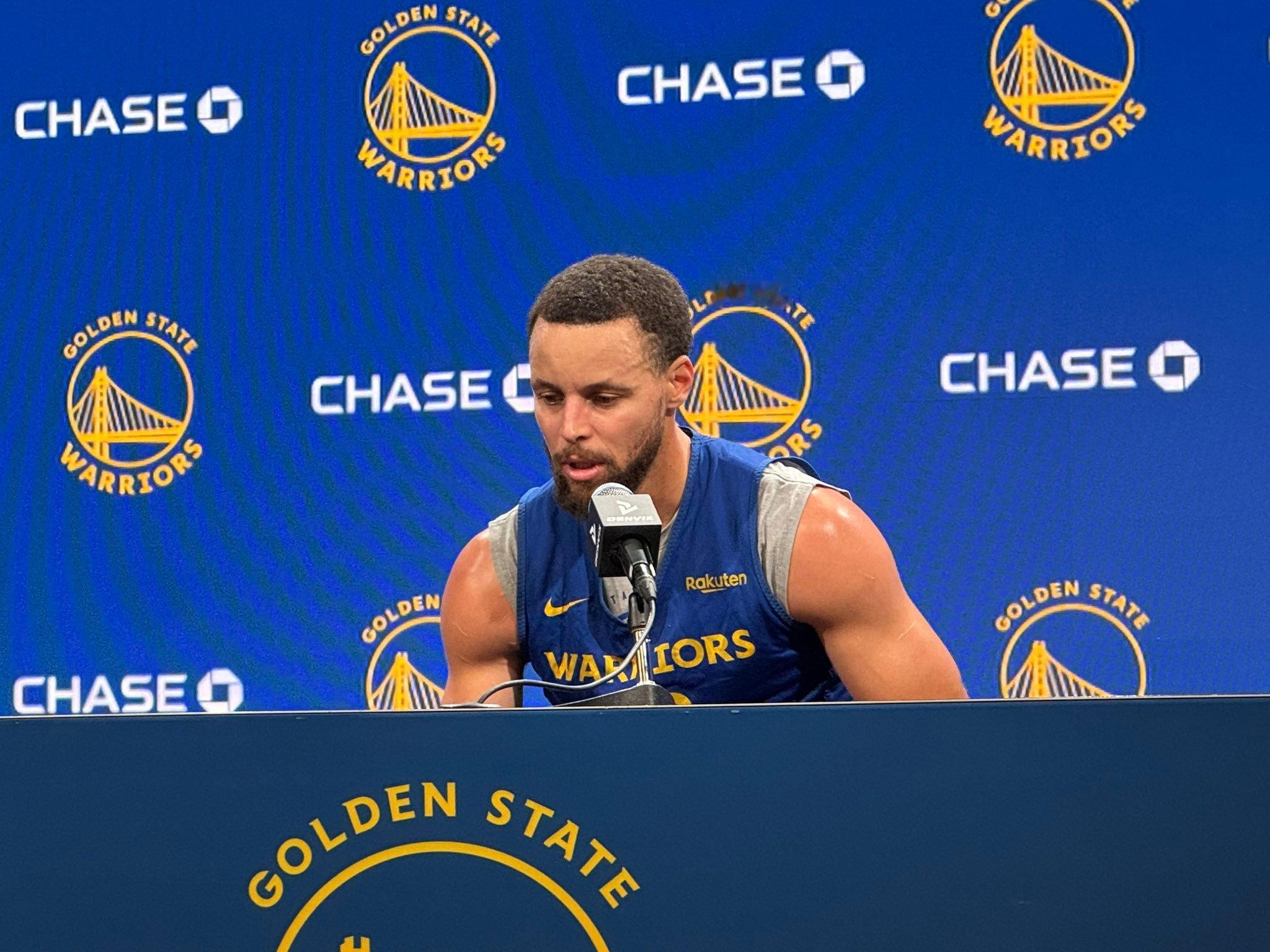 库里确认复出，回应股四头肌伤势恢复：I’m feeling great新赛季篮不