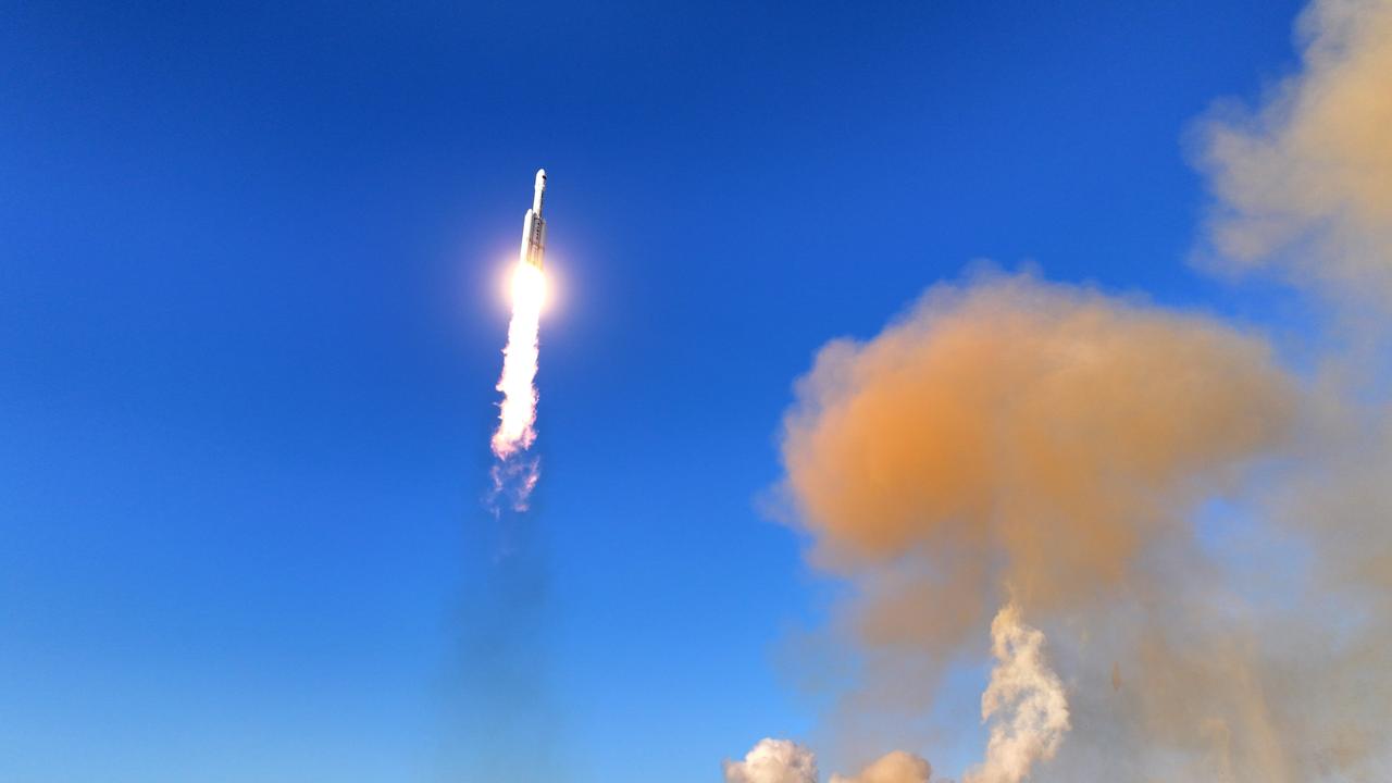 新闻快讯：一箭三星！力箭二号首飞成功，未来送快递到太空只要一半钱
- 发射时间：