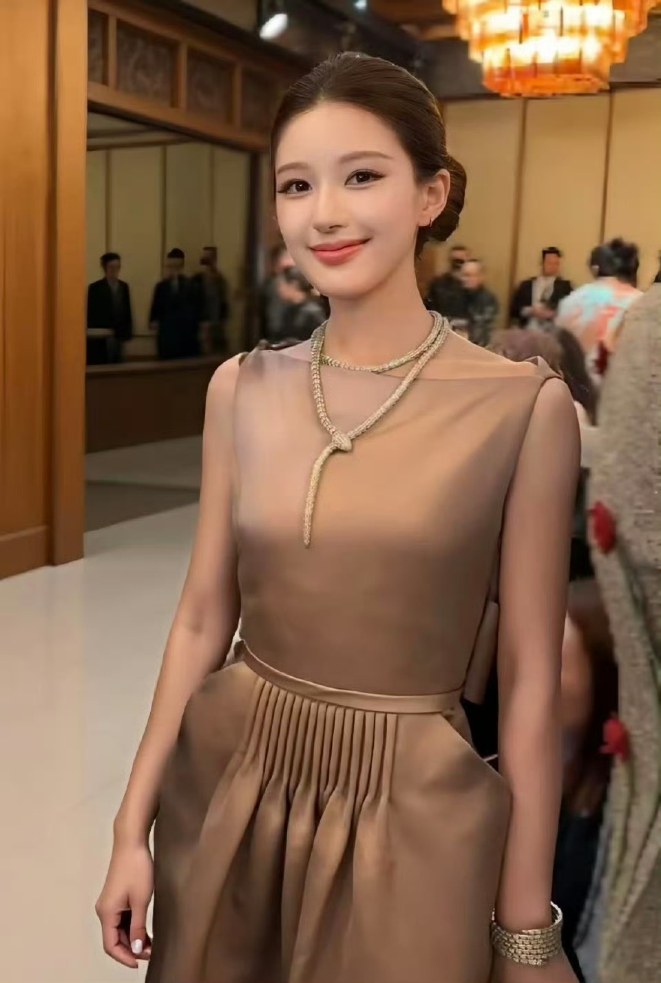 如此貌美！！  专栏 · 2026.3.22至年末老婆美图集