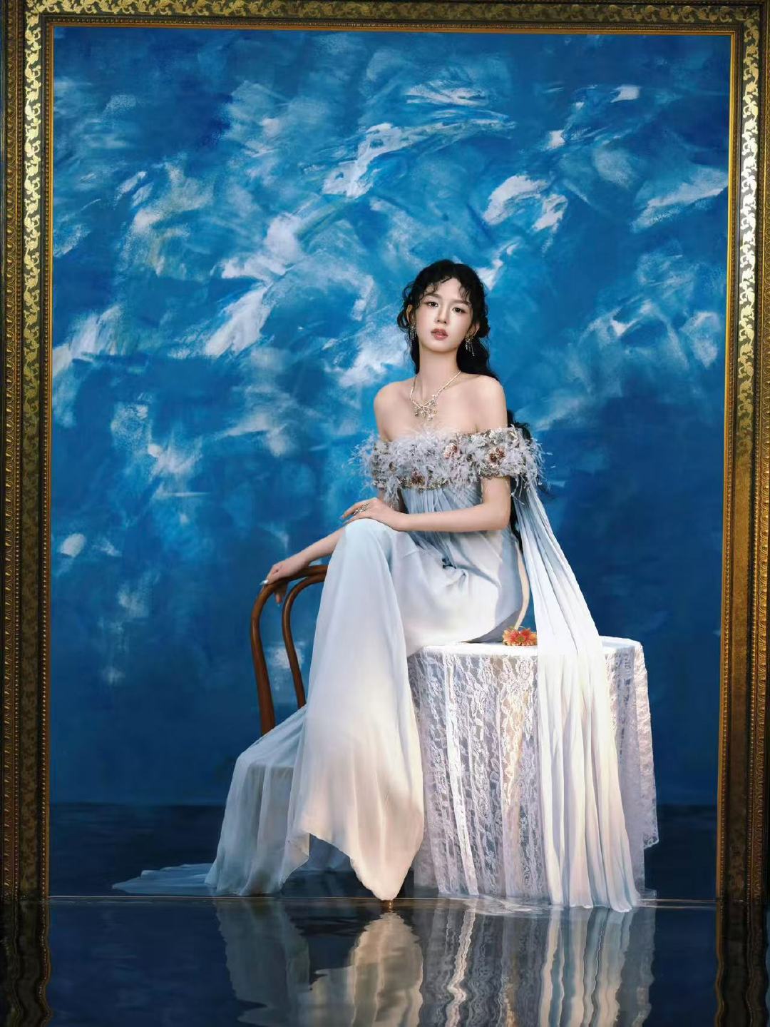 周也画中人亦是小画家周也美得像幅画椰子美得像幅画 