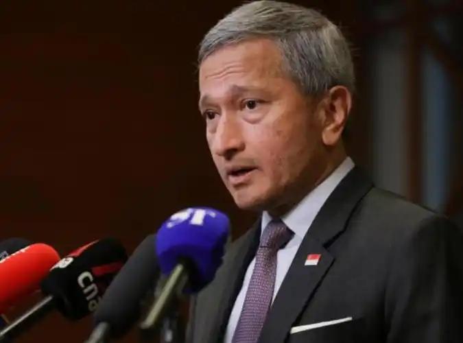 新加坡外长维文指责中国和印尼，要求中国尊重马六甲海峡新加坡的枢纽地位，不应该和印