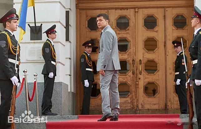 泽连斯基圣诞诅咒普京：和平夜的至暗时刻

当全世界都在庆祝圣诞的祥和与安宁时，乌