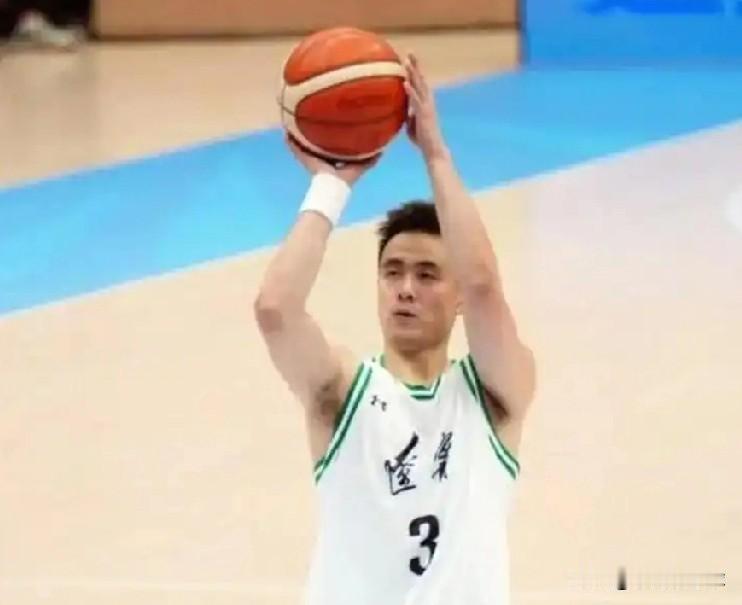 赵继伟的后卫水平在国家队排名第几组织传控天花板，天生的球场大脑，优秀的球场指挥官