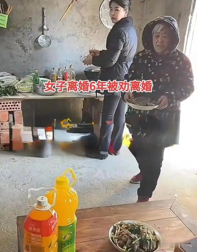 女子离婚6年求复婚
前夫一句“我娶00后了”
现场沉默，网友直呼解气
离婚6年后