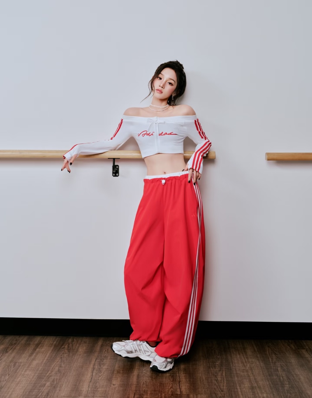 宋雨琦 260717 adidasSportwear轻运动更新雨琦学姐的舞室穿搭
