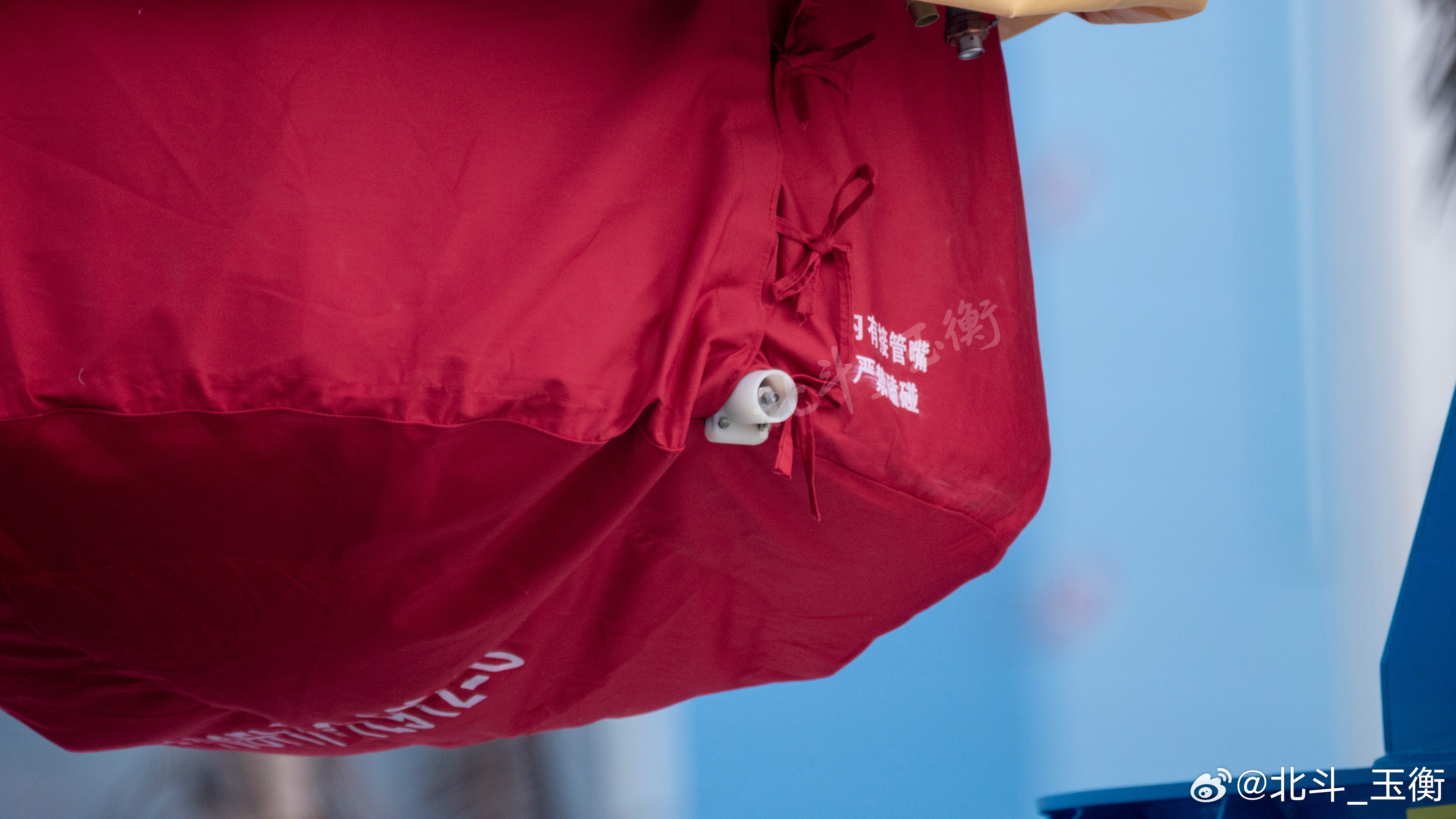 发动机严禁磕碰 