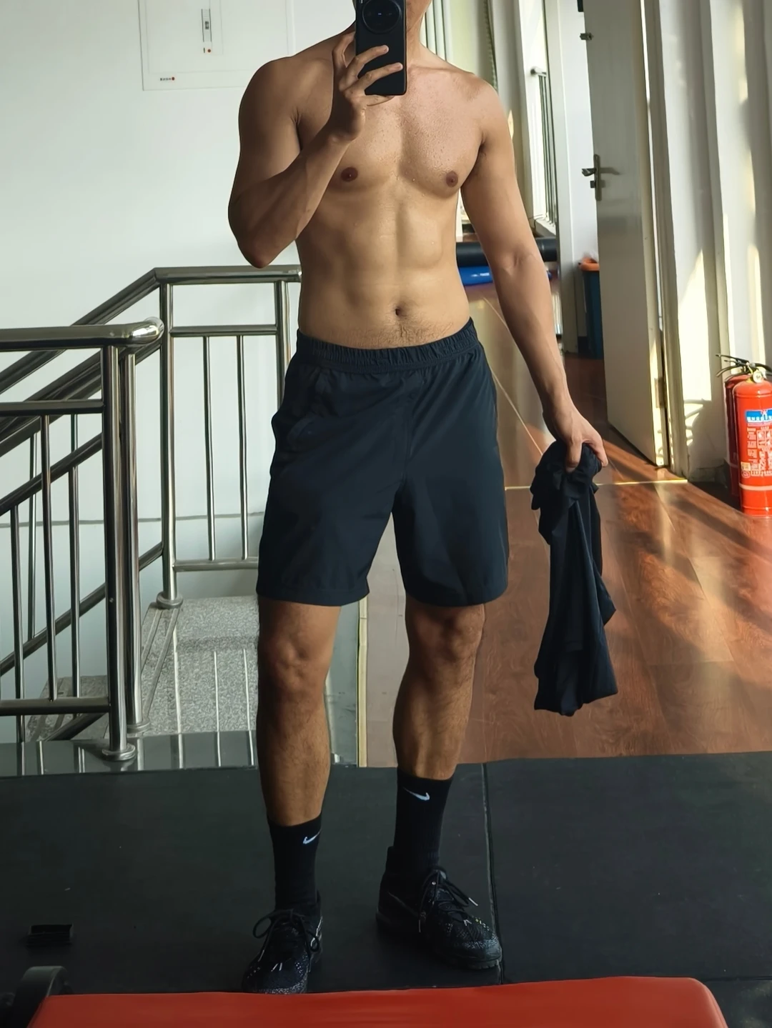 练一会儿汗流浃背!
