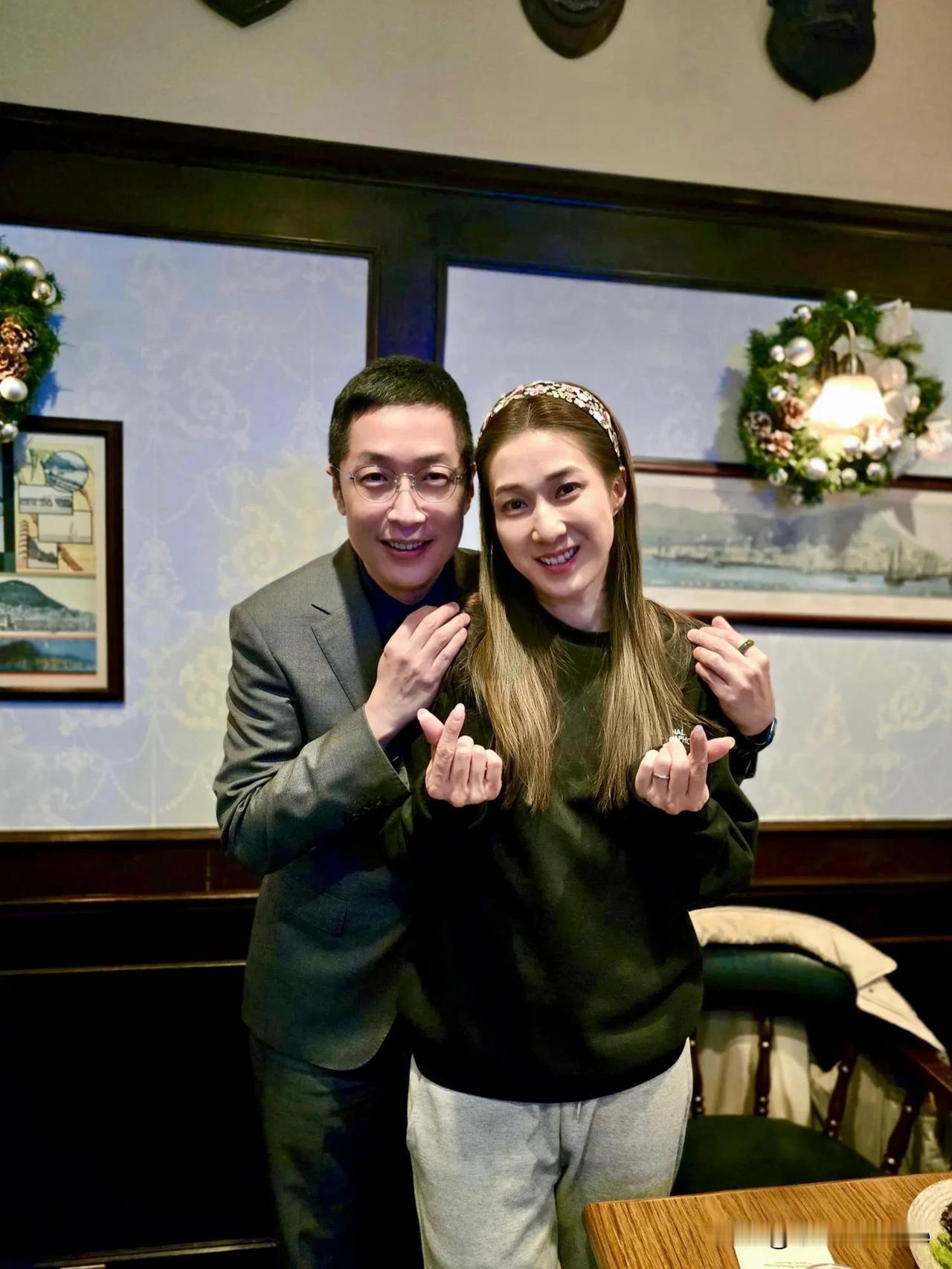 近日，综艺《声生不息大湾区季》持续热播中，越来越多的香港演员亮相舞台，让我想起了