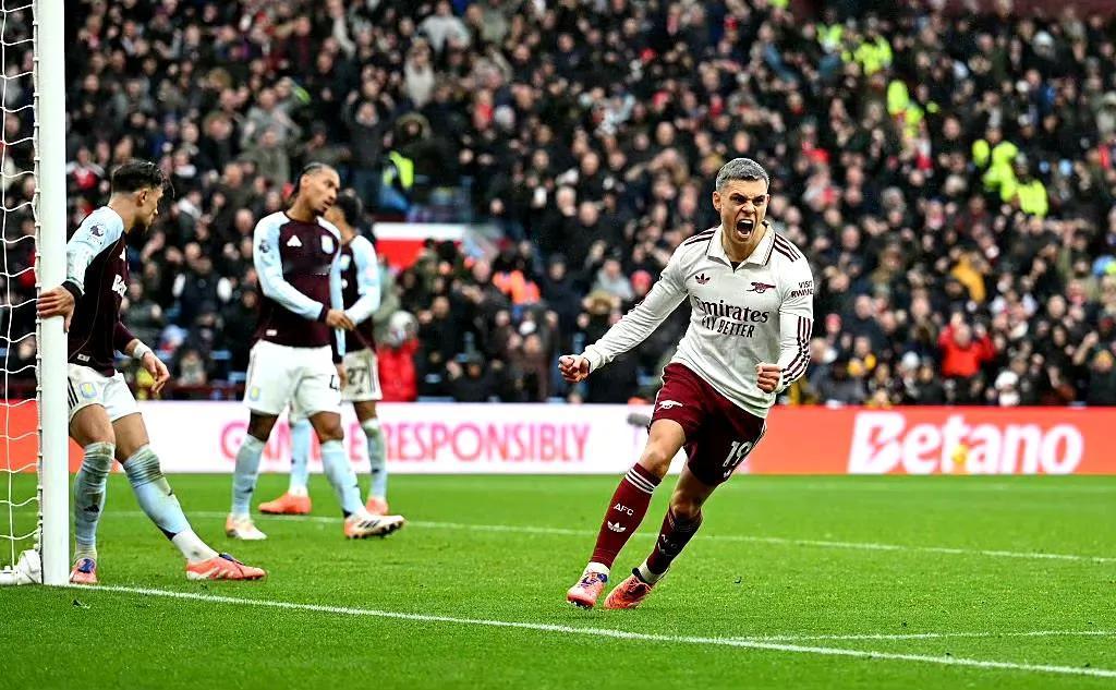 目前厄德高在阿森纳的作用不大，甚至是负作用。特罗萨德，埃泽，萨卡能踢无球也能踢有