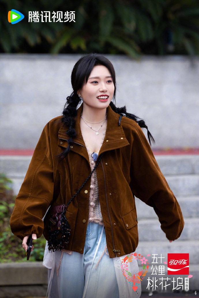 五十公里桃花坞6开播 《五十公里桃花坞6》将于今日18点正式上线开播！坞民们（按