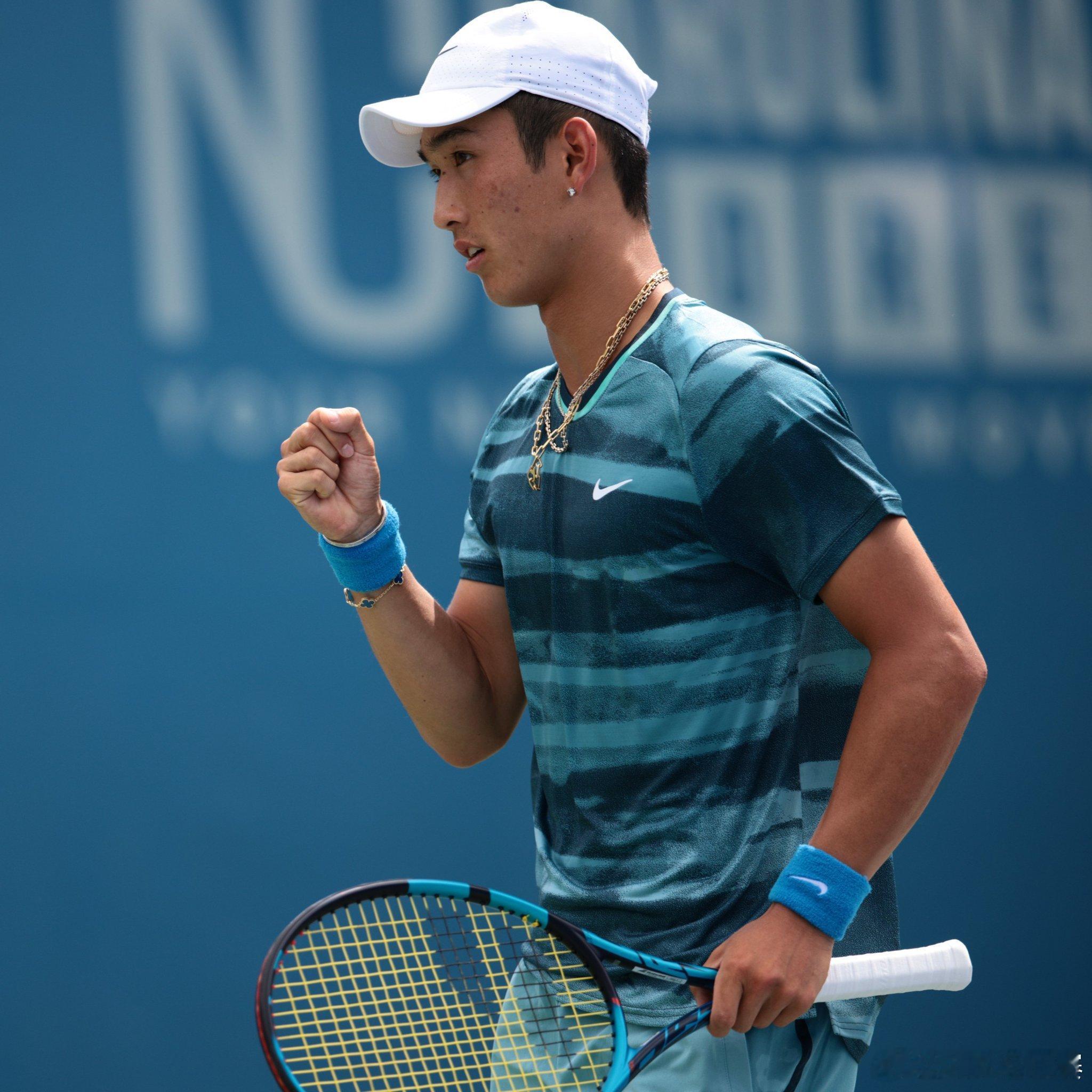 ATP250温斯顿·塞勒姆站，中国小将商竣程以7-5/6-3击败阿根廷人纳沃内，
