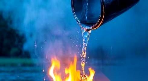 你以为你只是上火了？
错，你是快“烧干了”。
这话我到了四十岁才咂摸出味儿来。