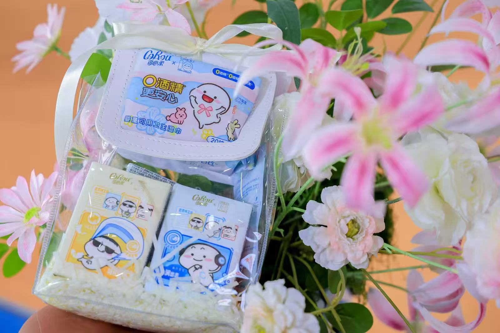 职场预制人软萌小乖正式入职可心柔上班啦，别的职场人都是流水线式打卡上班，咱们软f