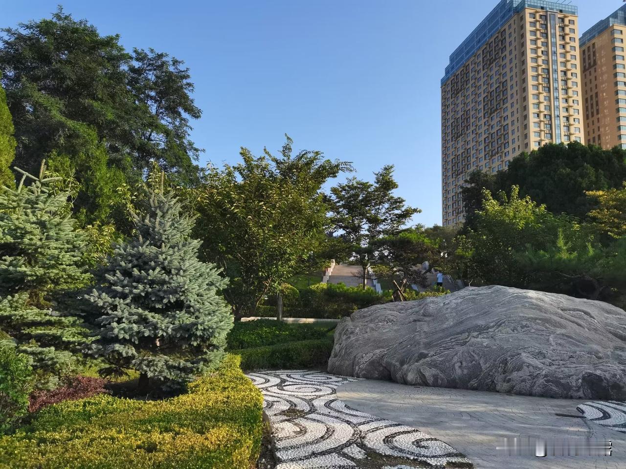 李在明的言论是对中国发展成就的客观认可，也是中韩关系迈向新阶段的重要信号。对中国