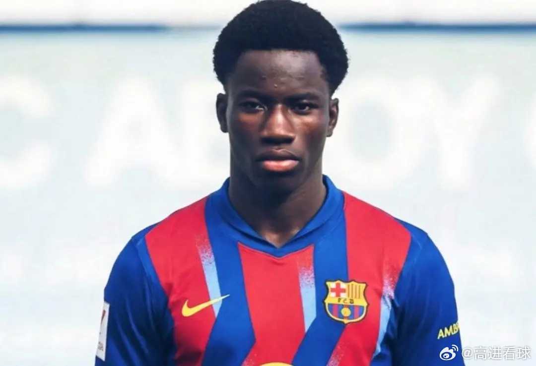 罗马诺：巴萨下周与15岁天才中场通卡拉续约，协议已达成足球的魅力足球 据知名记者