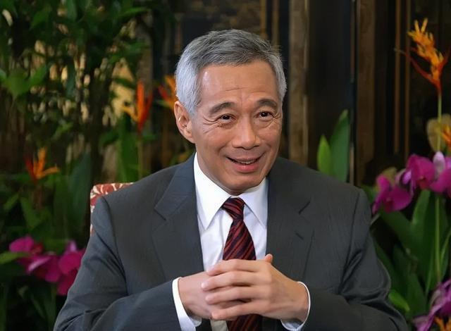 新加坡算是把算盘打明白了！
中美、中日、中菲、中印一有摩擦，它的表态总让人觉得站