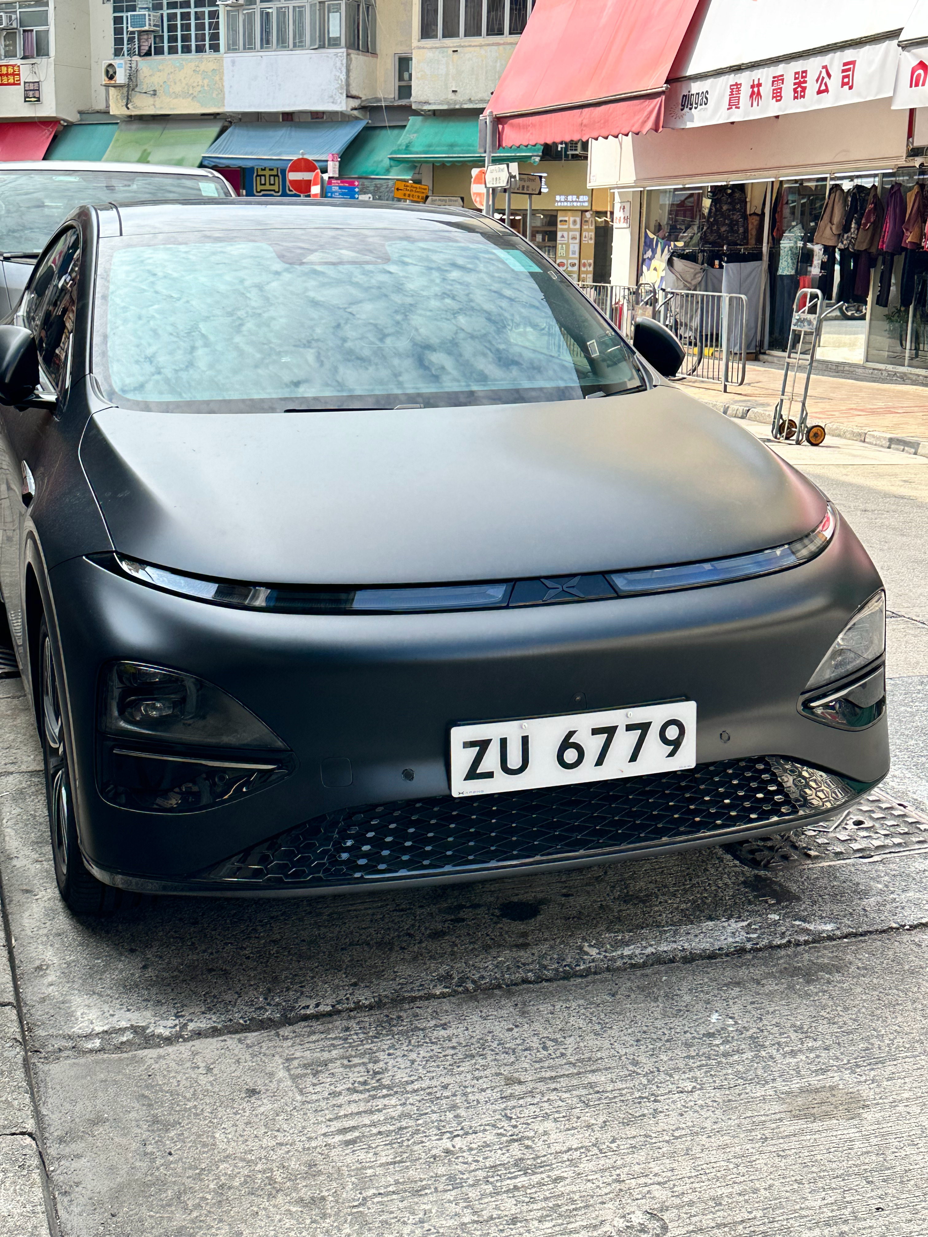 香港居民疯抢国产电动车华聊车事 年前去过香港，那边的新能源汽车的能见度还是很高的