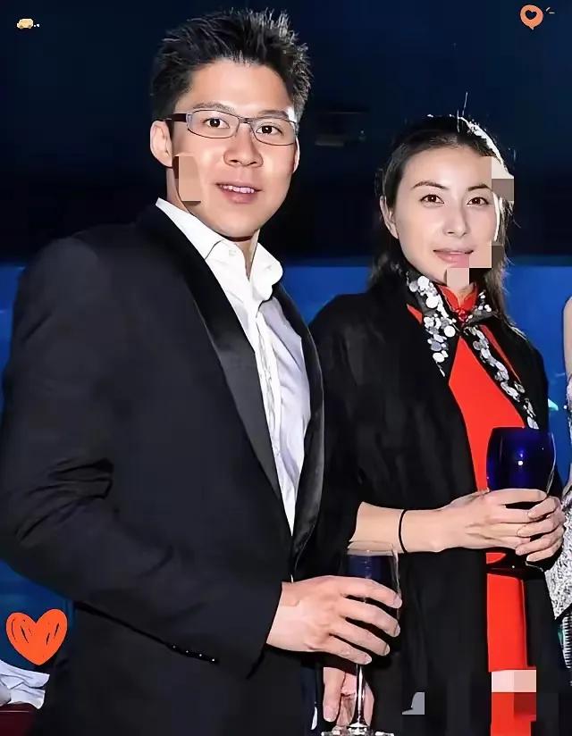 “香港的下一任特首不是郑志刚，就是霍启刚”——这话近来悄悄在爱国爱港的朋友圈里热