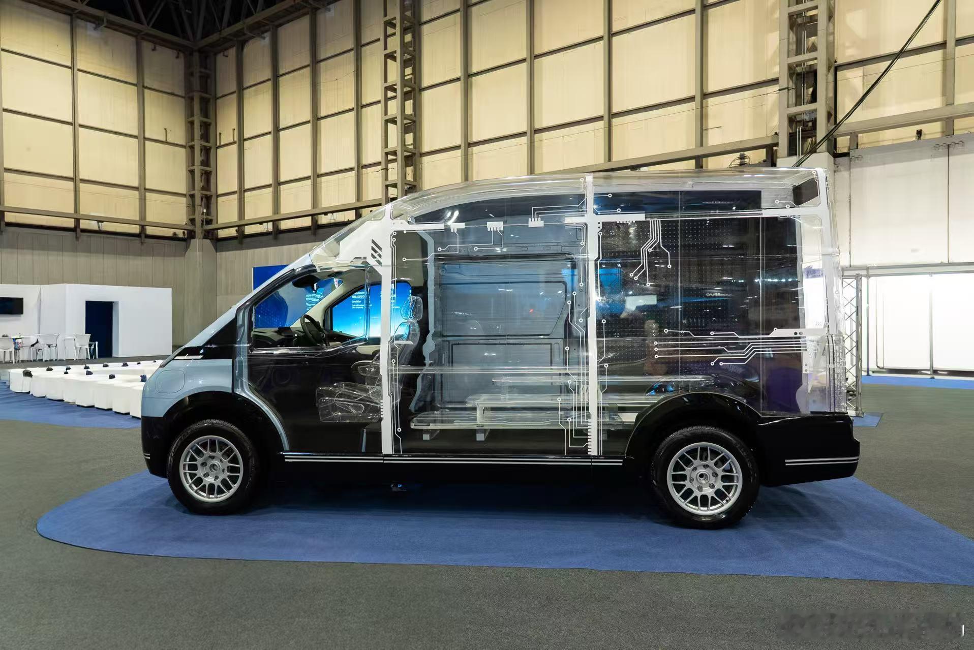 奇瑞商用车 DELIVAN欧洲发布新车情报局 4 月 21 日，奇瑞商用车 DE