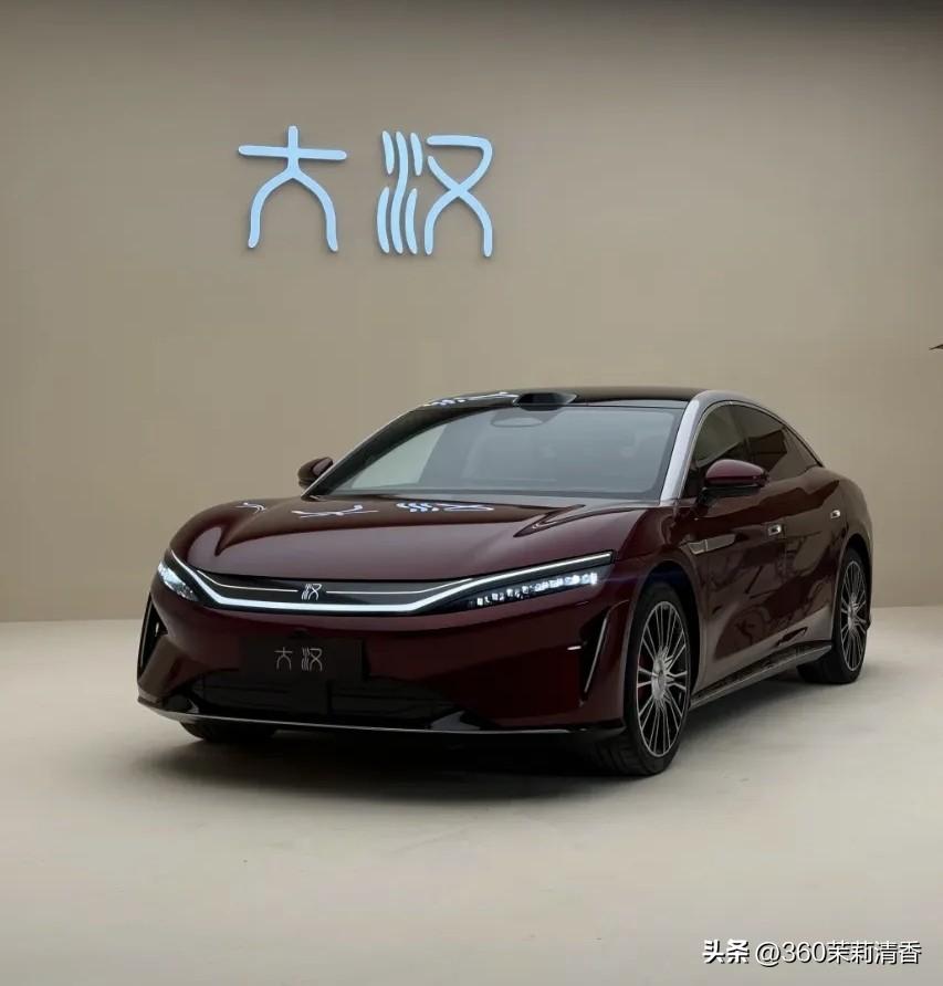 2026成都国际车展果然与往年不同，……

要问成都车展哪家车企最火？那绝对是比